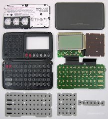 All of the parts of a SF-4100. Plastic keys are like fleas. They leap out of their hole as soon as one move the shells.